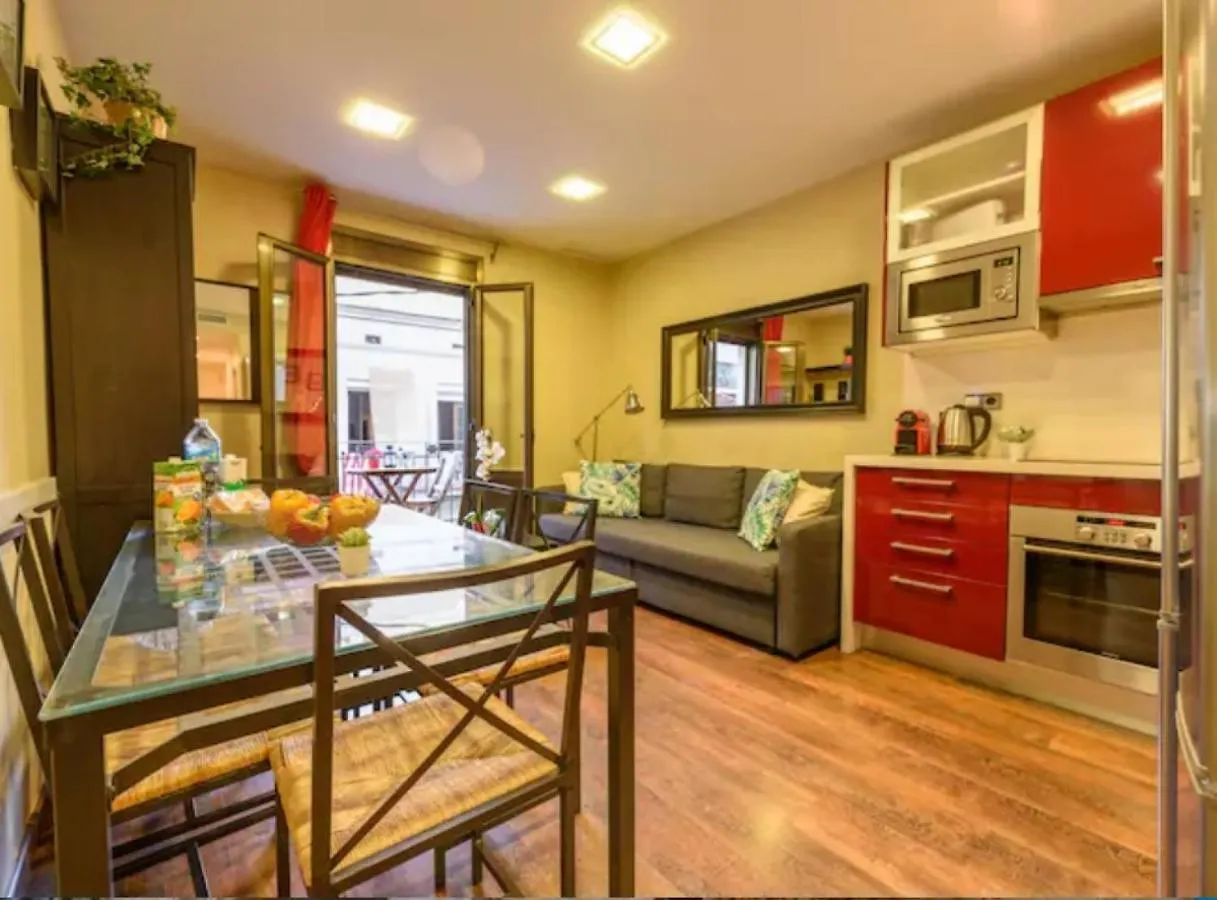 Ramblasrentals Cozy Renovated 2Br With Balcony Lift 20M Rambla - Parking - Wifi Barcelona 0*,  Spain