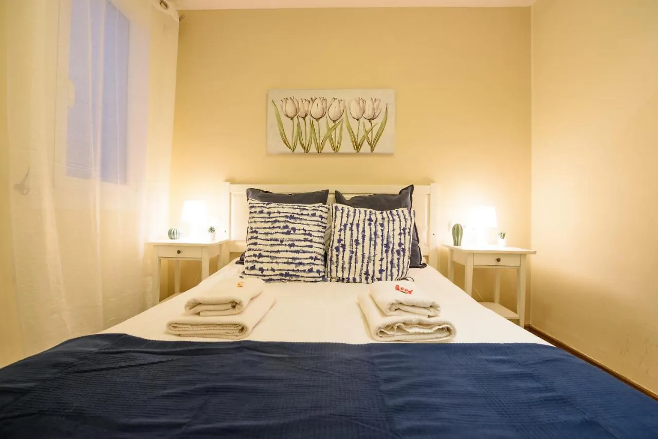Ramblasrentals Cozy Renovated 2Br With Balcony Lift 20M Rambla - Parking - Wifi Barcelona Apartment